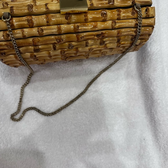 Rattan clutch! Rattan in good condition lining inside of purse shows some wear. - Picture 7 of 14